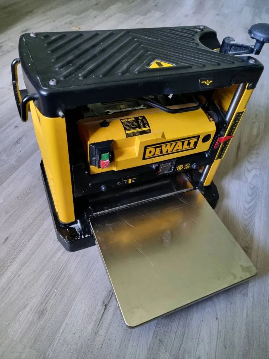 DeWalt 733 Thicknesser - Image 1