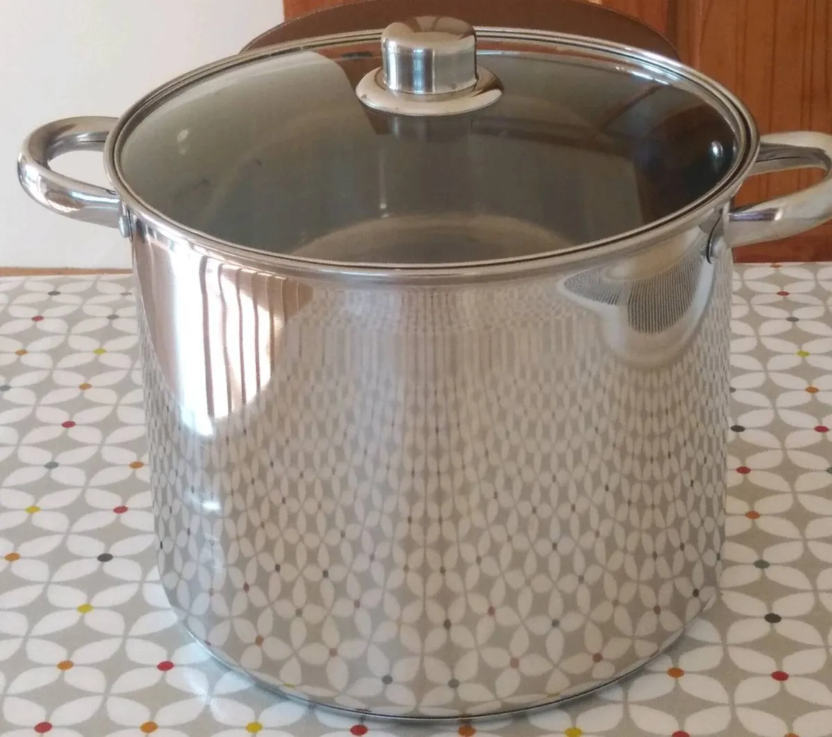 Stainless Steel saucepan - Image 1
