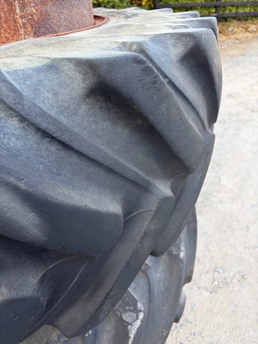 Stocks dual wheels 16.9r38 - Image 2