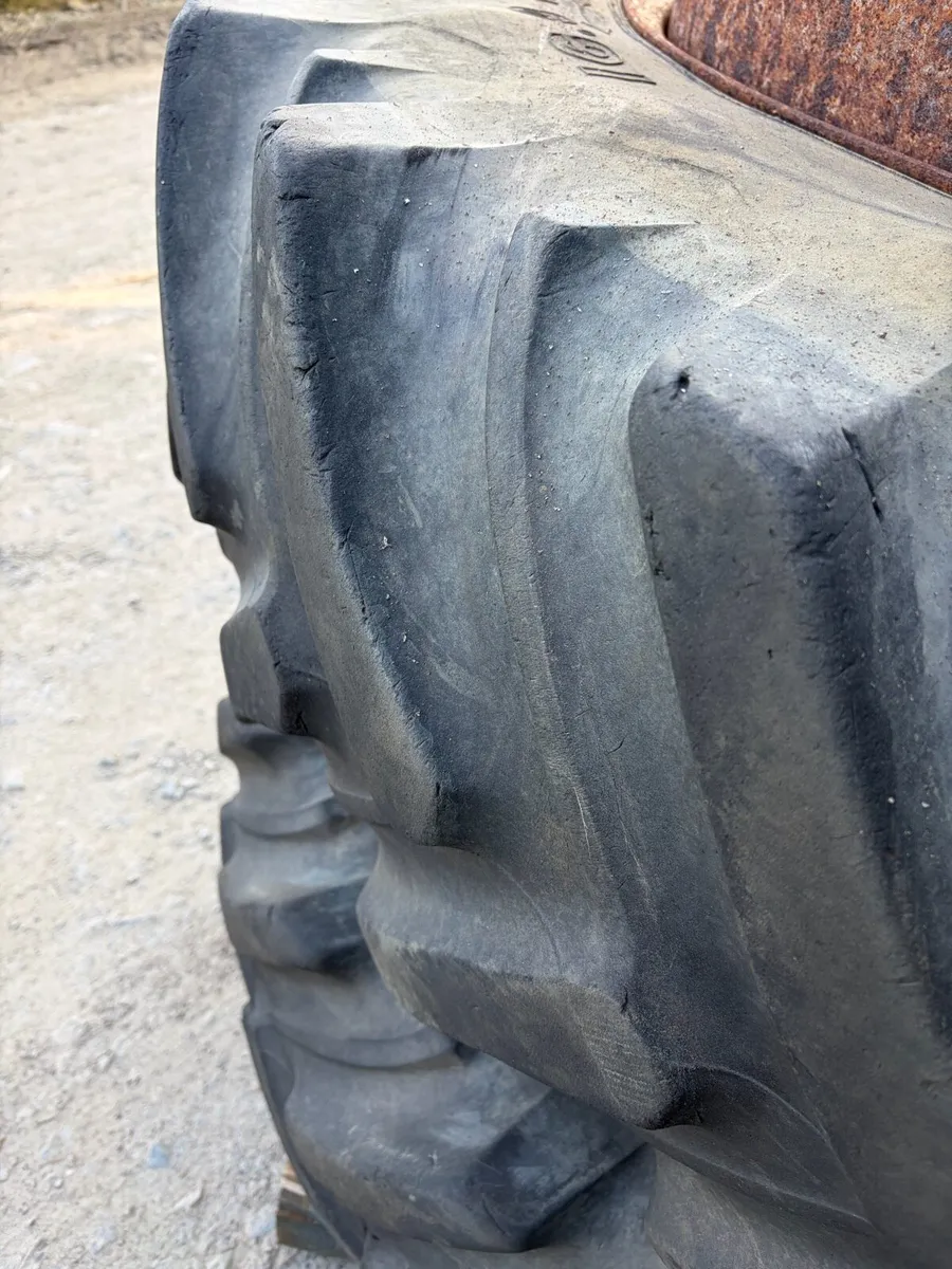 Stocks dual wheels 16.9r38 - Image 3