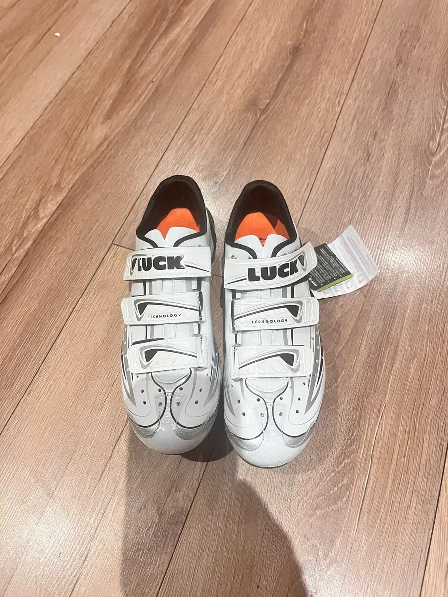 Cycling shoes - Image 1