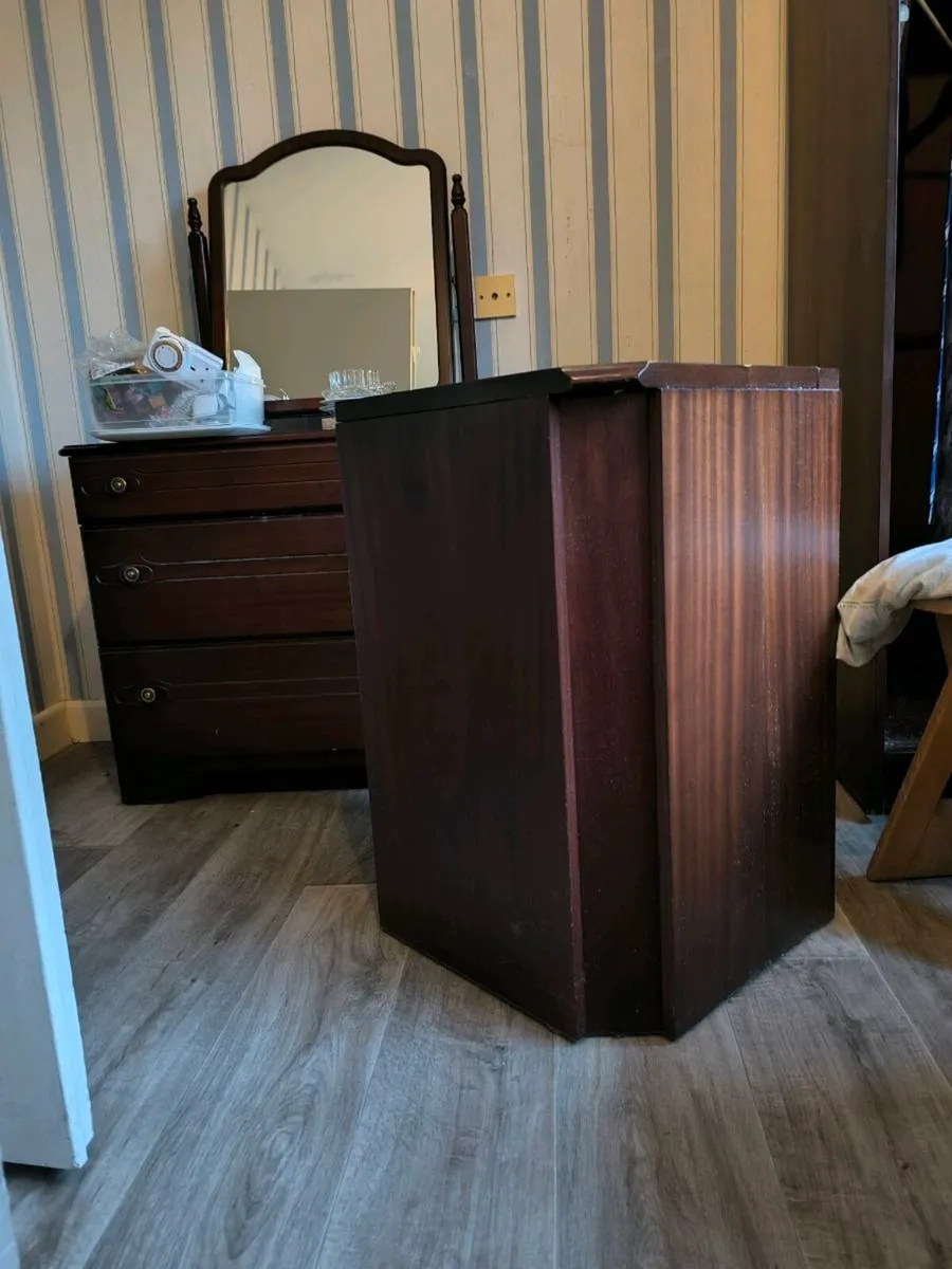 Bedside locker - Image 1