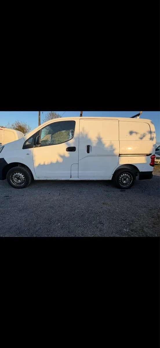 Nissan NV200 - Image 2