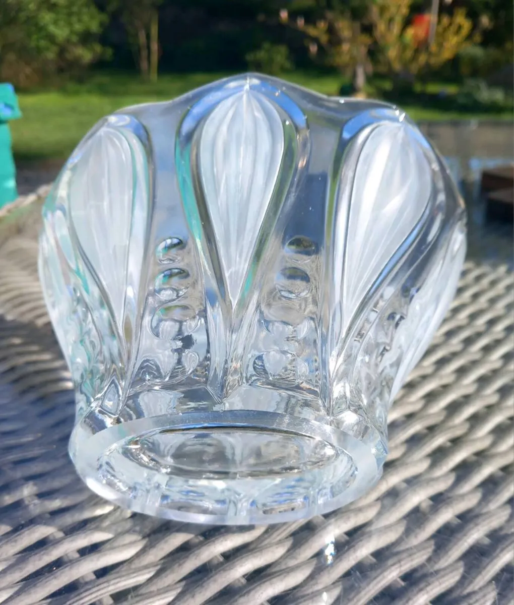 Stunning Lalique style vase, glass, no damage D18 - Image 2