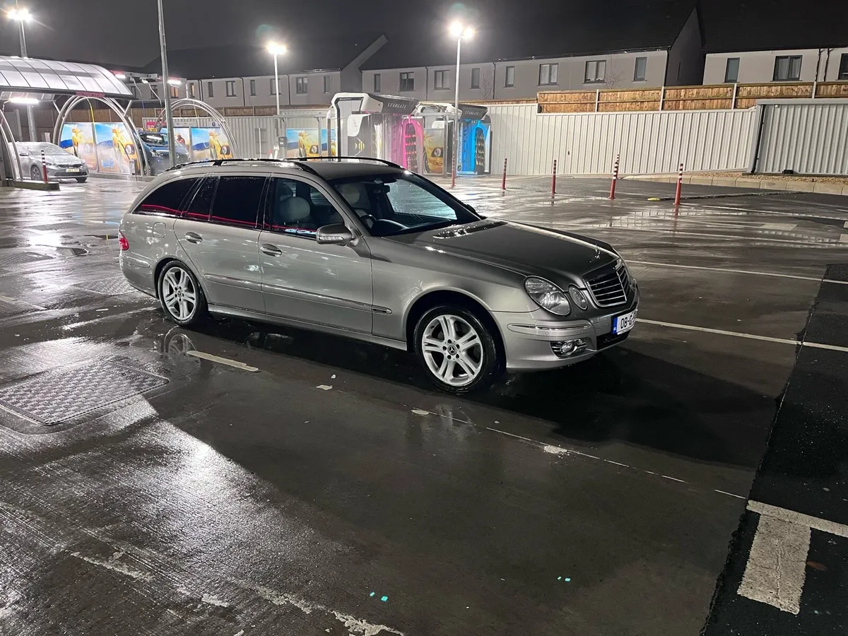 Mercedes Benz E280 crew cab - Image 1