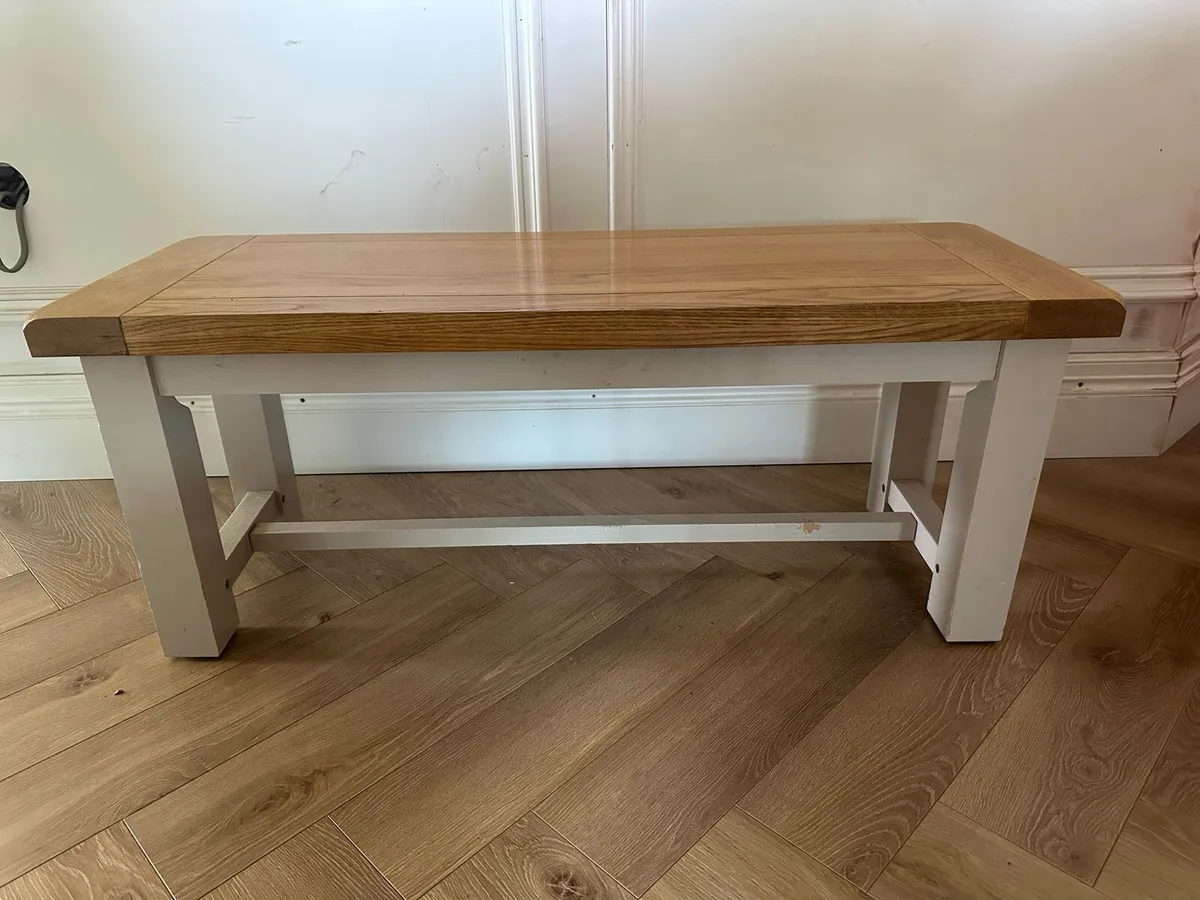 Wooden bench - Image 1