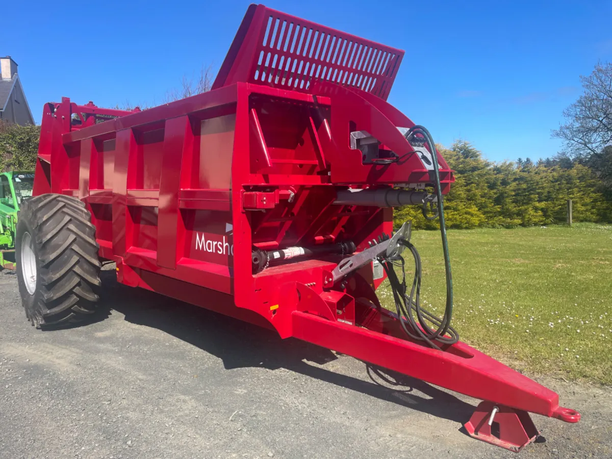 Marshall rear discharge spreaders - Image 4