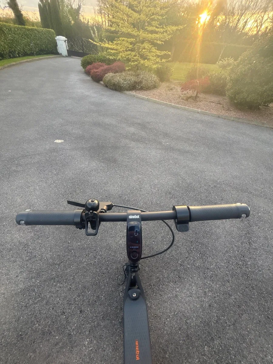 Ninebot e-scooter - Image 3