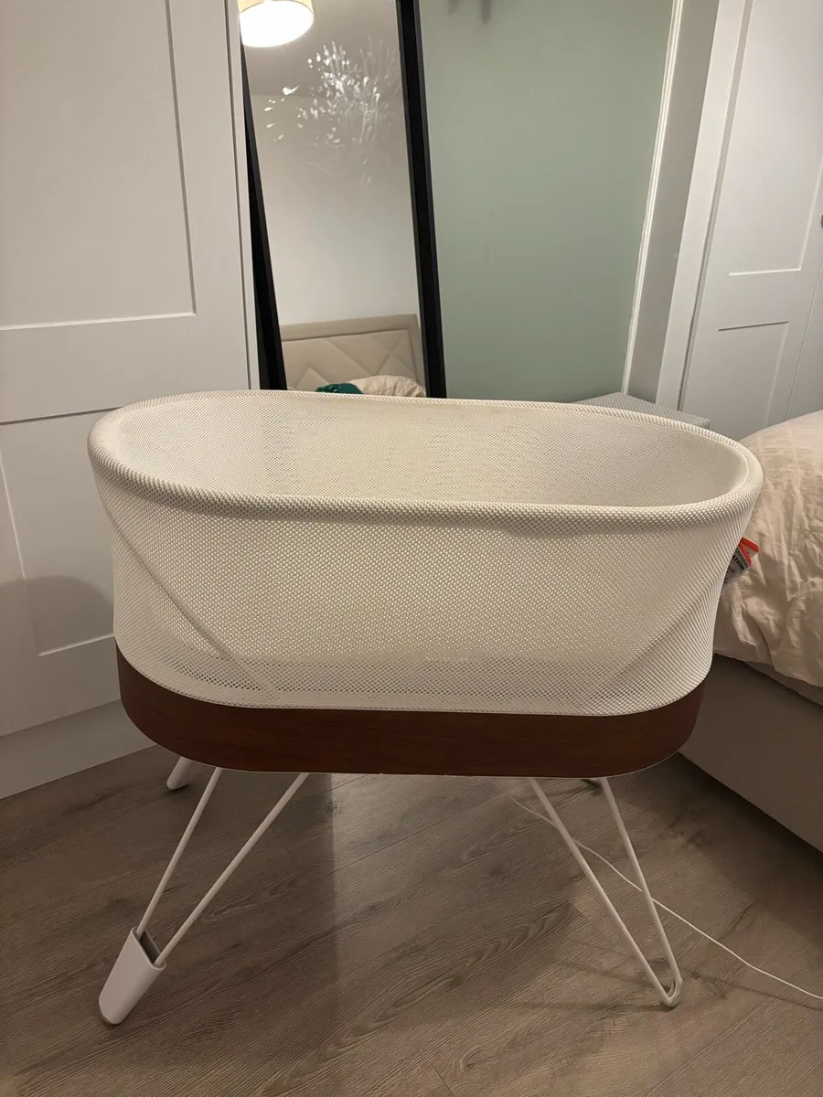 Snoo Smart Sleeper Cot - Image 1