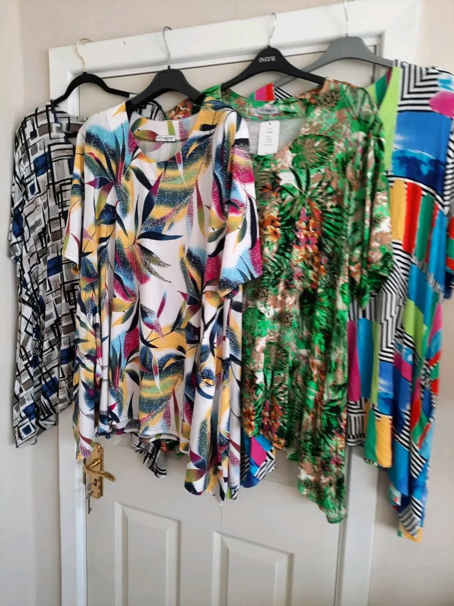 Two pocket tunics size 24to 28 - Image 2