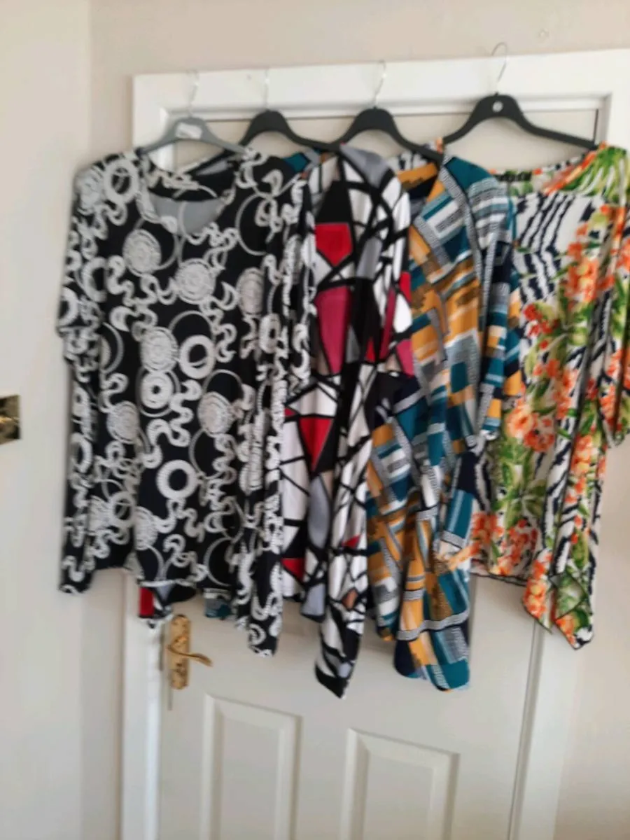 Two pocket tunics size 24to 28 - Image 4