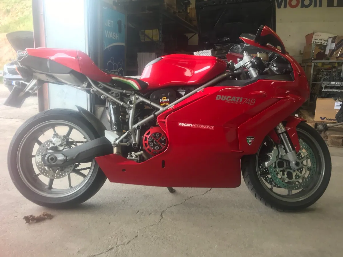 Ducati 749 - Image 3