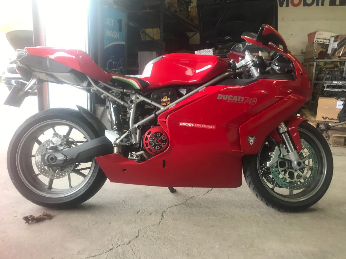 Ducati 749 - Image 1