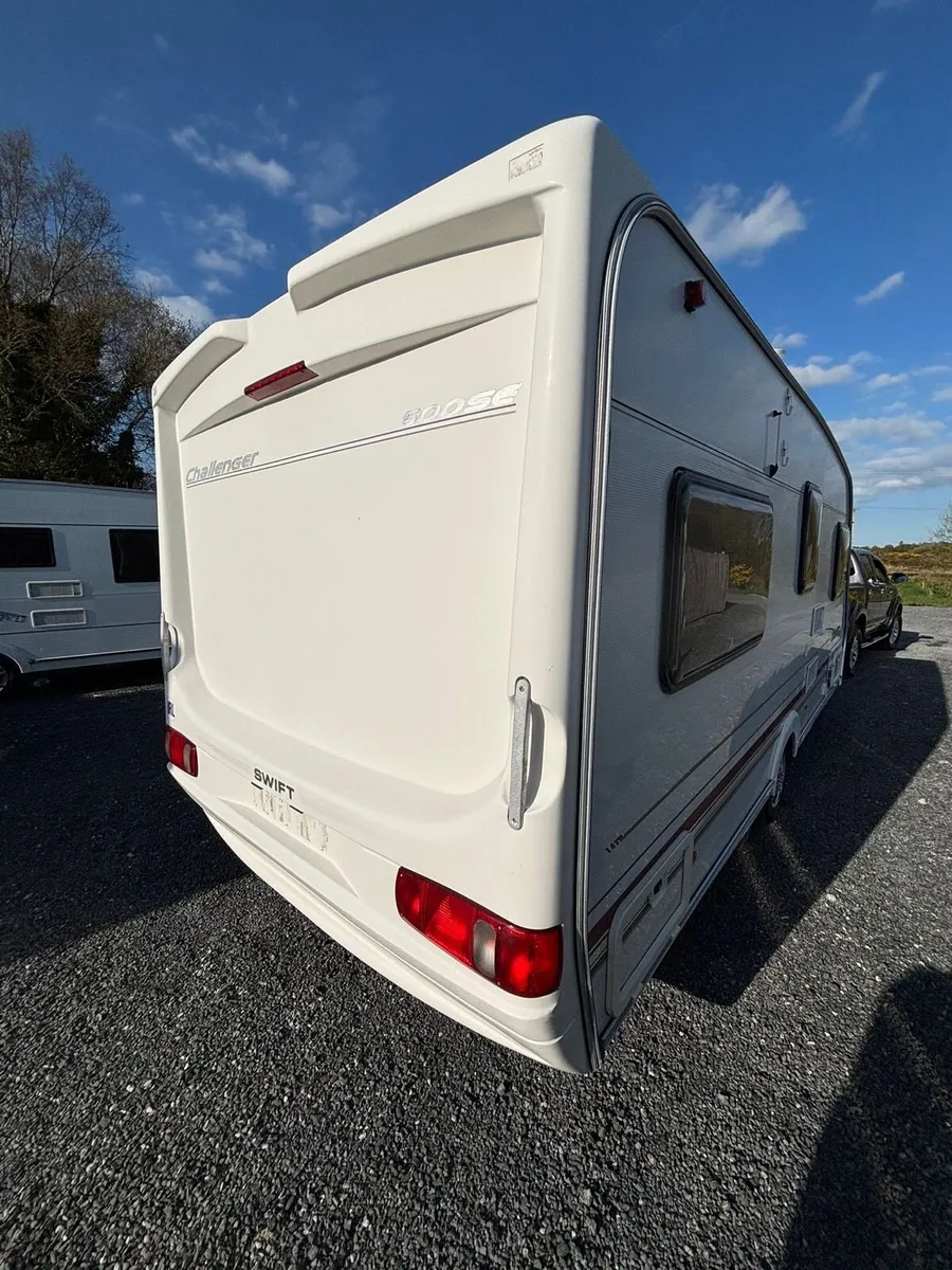 Swift 4 berth fixed bed starter caravan for sale - Image 4