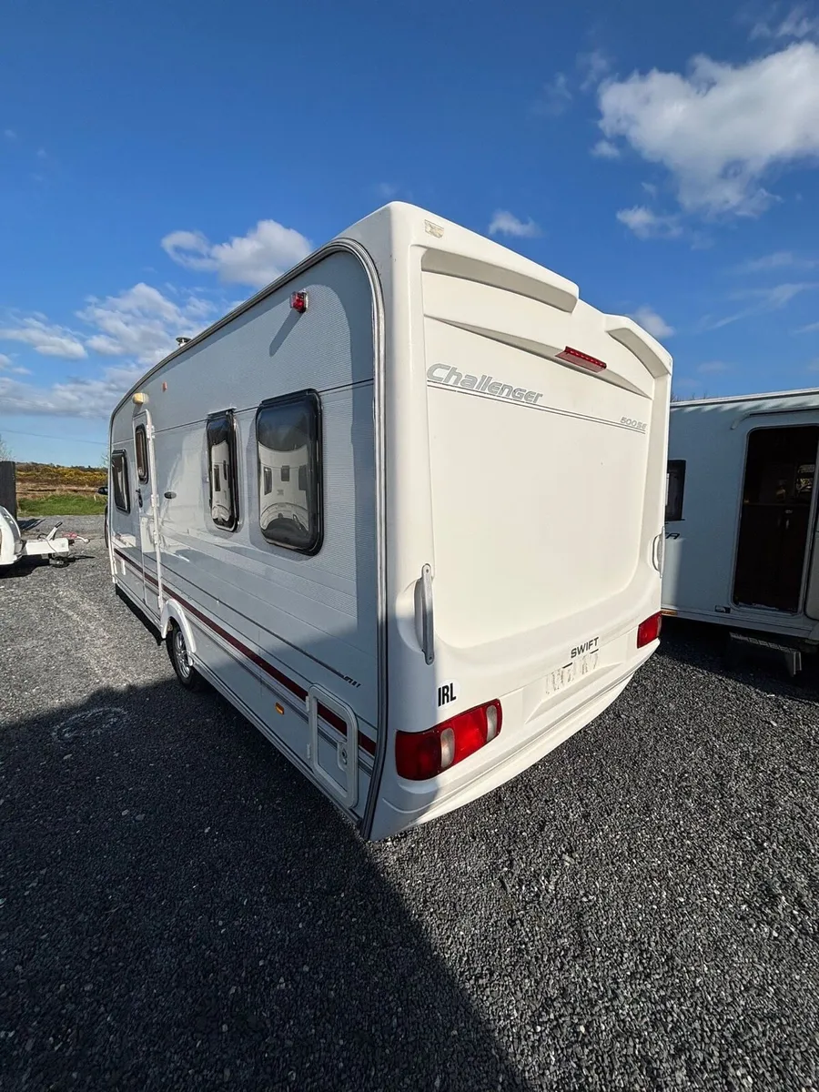 Swift 4 berth fixed bed starter caravan for sale - Image 3