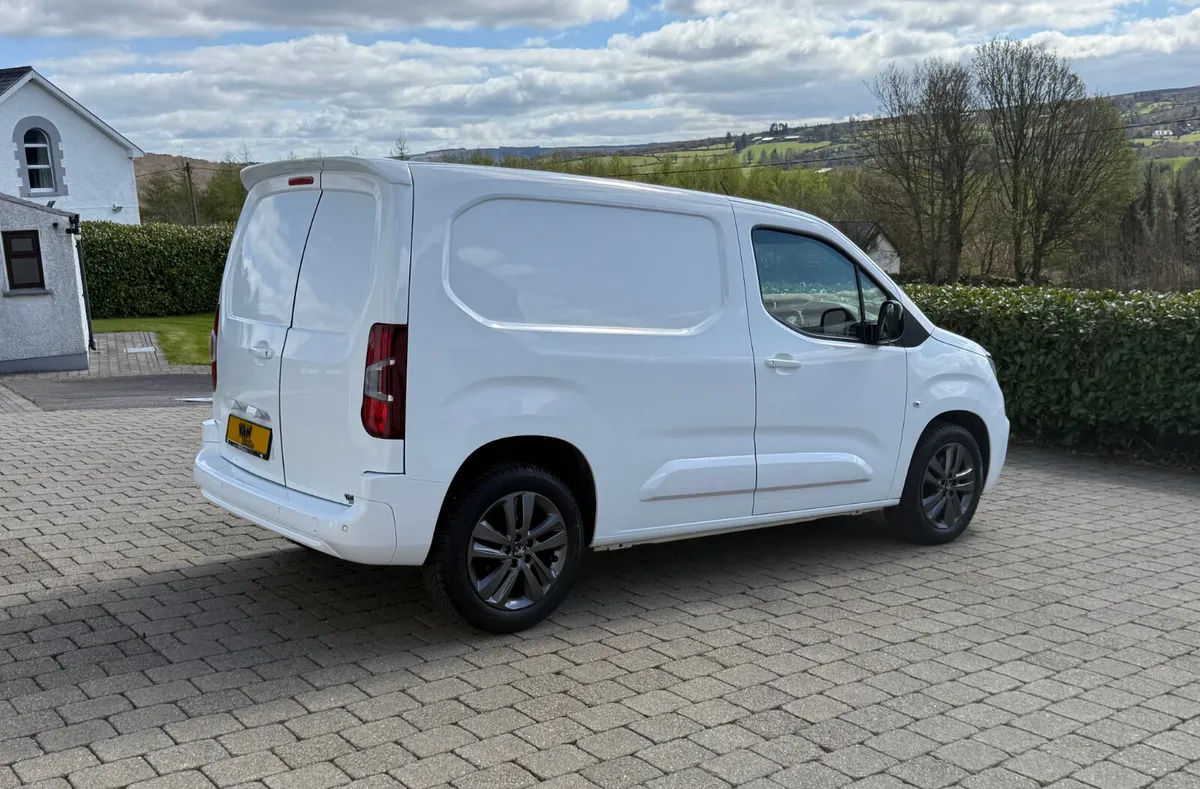 2020 (202reg) Peugeot Partner Professional 100 GT - Image 4