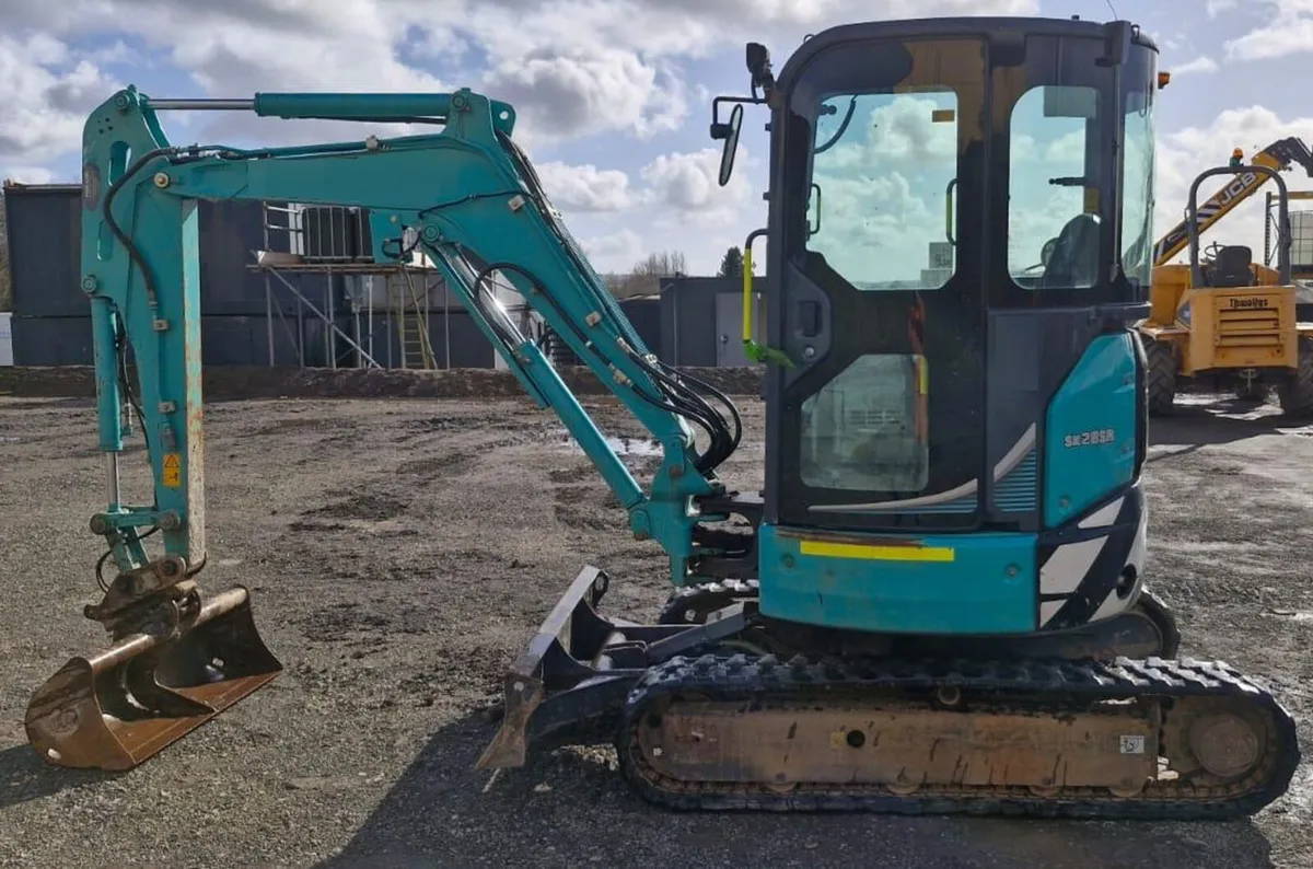 Kobelco SK28SR-6 Mini Digger - Image 1