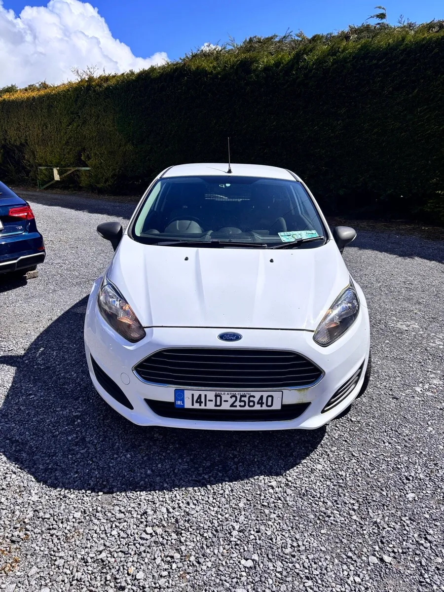 2014 ford fiesta hatchback diesel white - Image 1