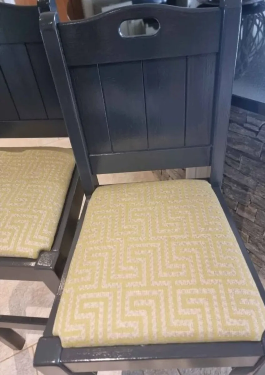 Beautiful Kitchen Island Chairs x 4...€240 - Image 4