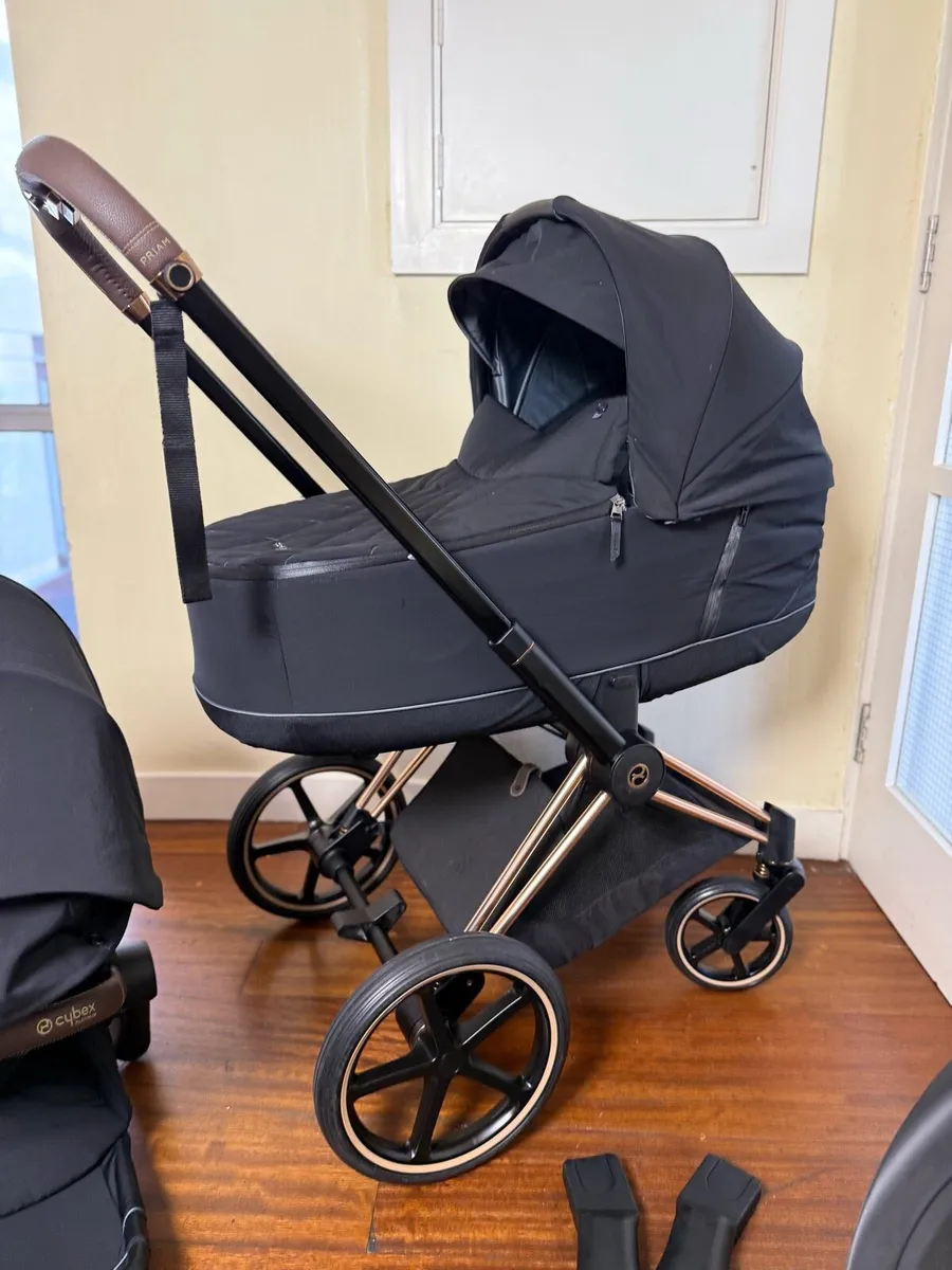 As new Cybex Priam travel system car seat isofix - Image 2