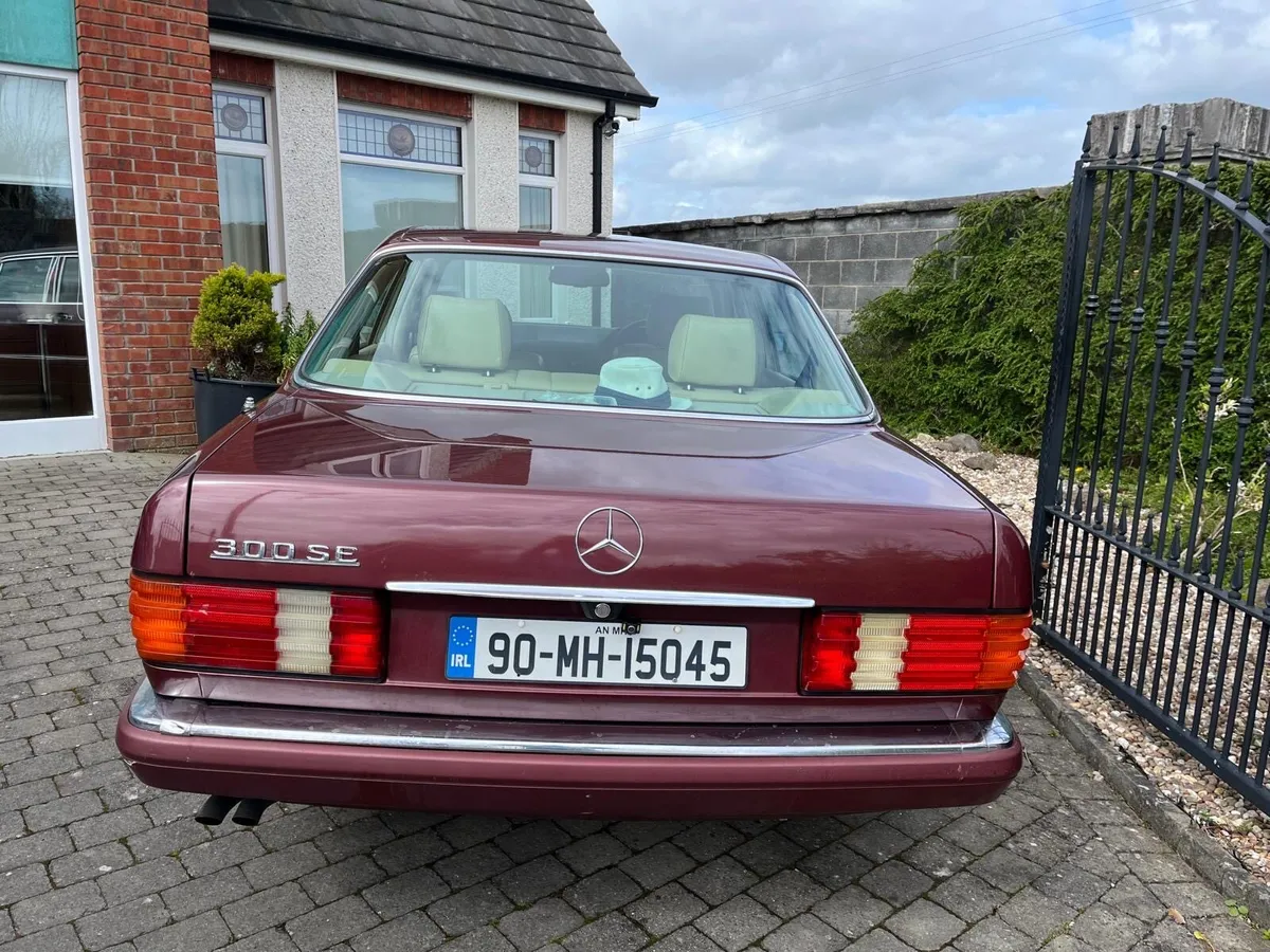 Mercedes Benz 300SE - Image 3