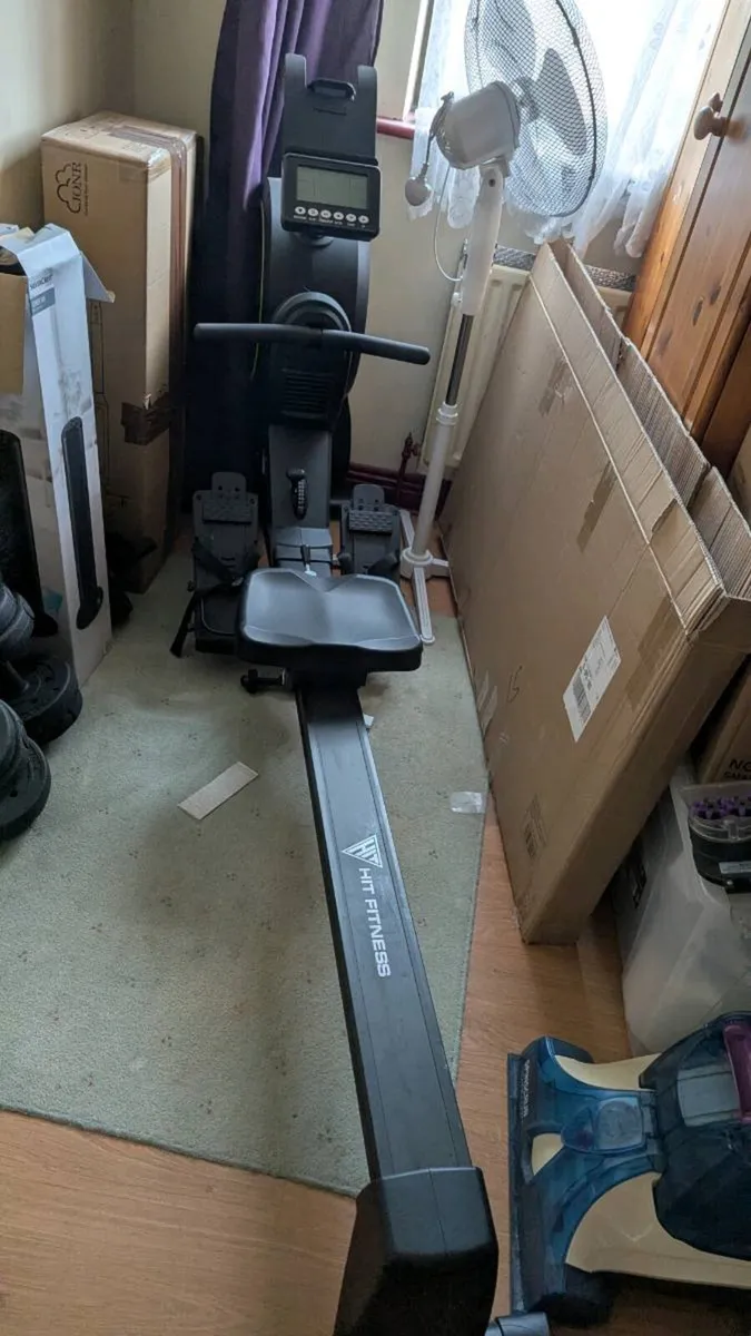 Rowing Machine – Excellent Condition – Home Fitnes - Image 1
