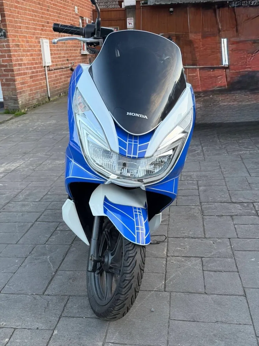 2015 Honda ww 125 pcx - Image 4