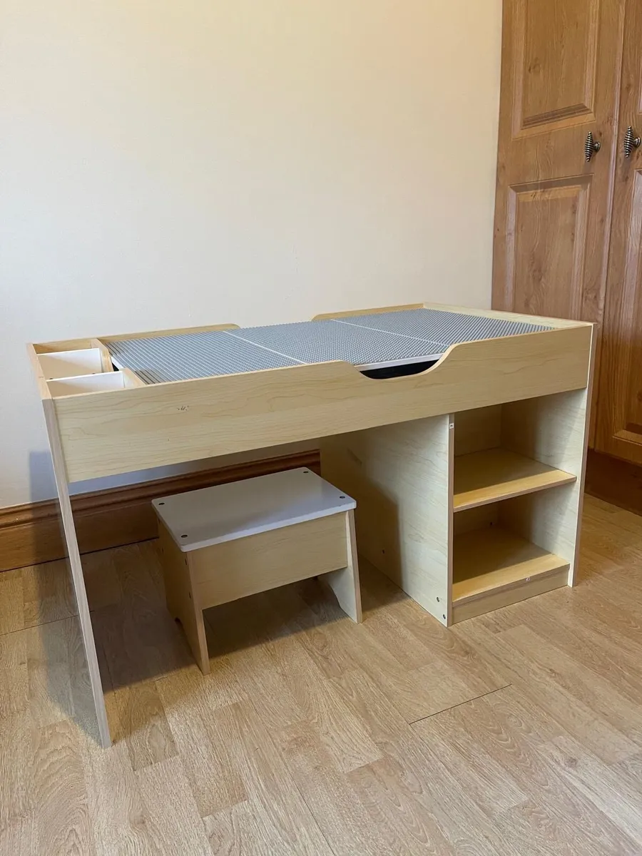 Kids Lego Table - Image 4