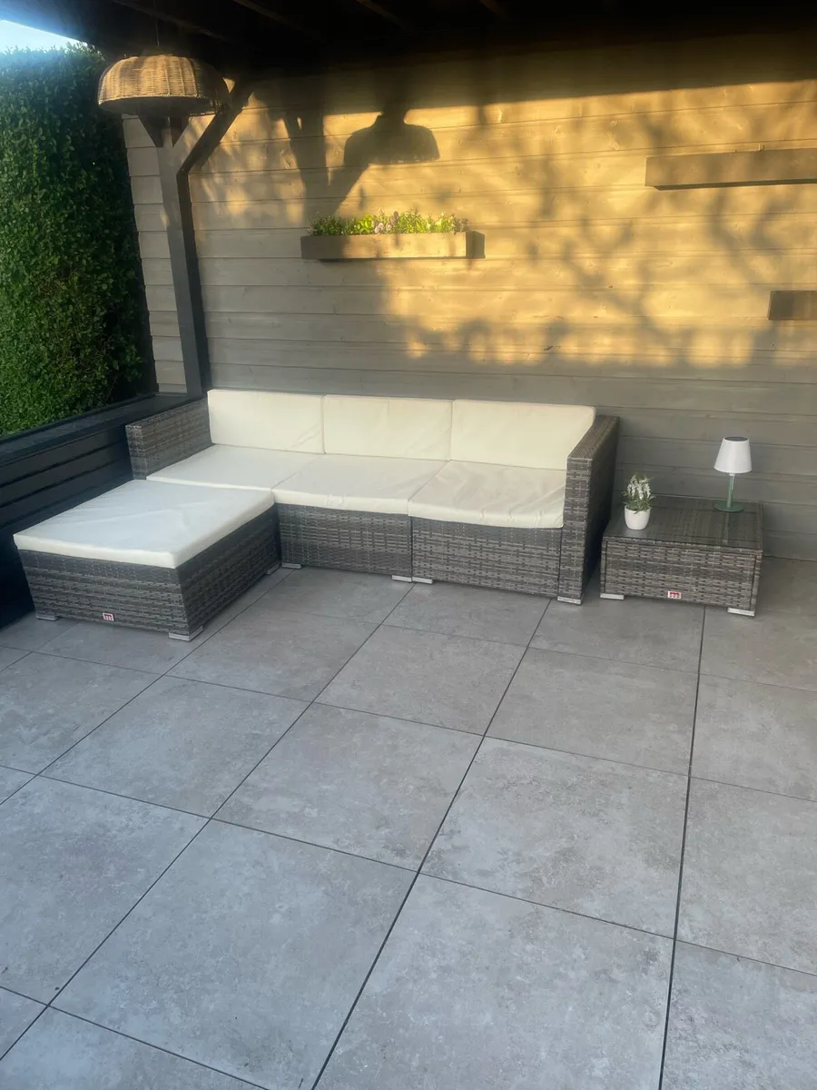 Rattan sofa and table excellent condition - Image 3