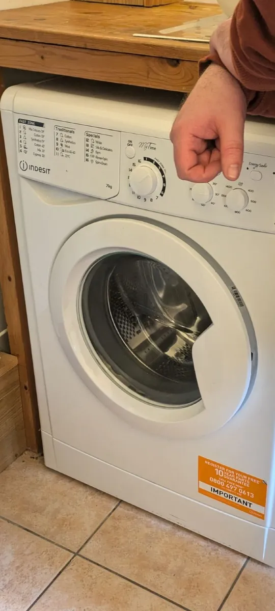 Washing machine - Image 1