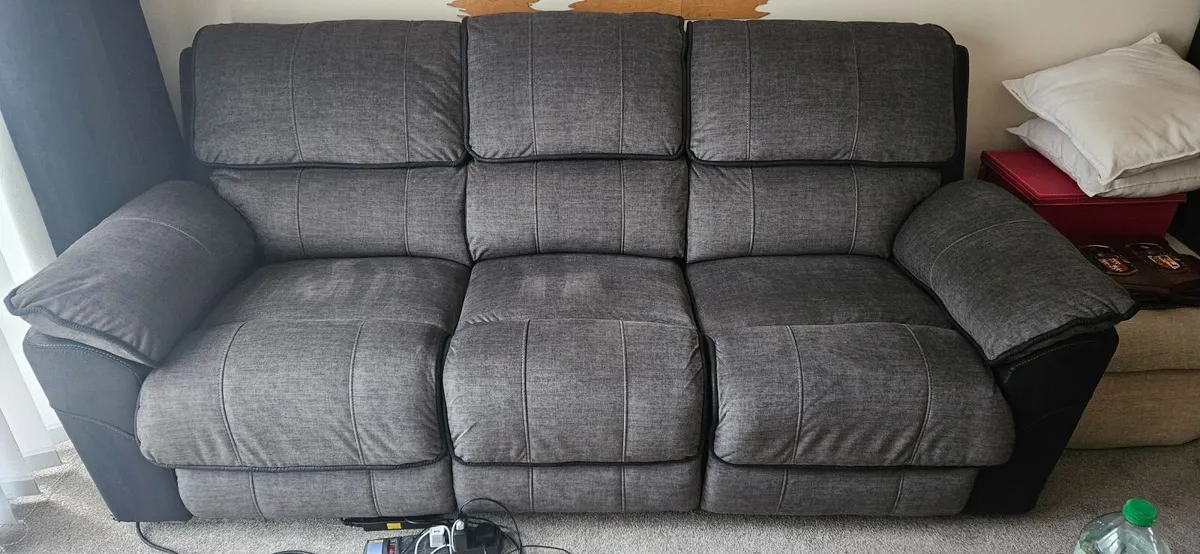 3 Seater Recliner Sofa - Image 1