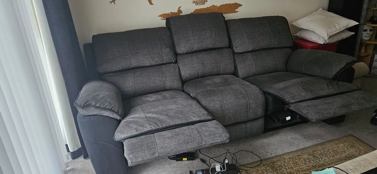 3 Seater Recliner Sofa - Image 3