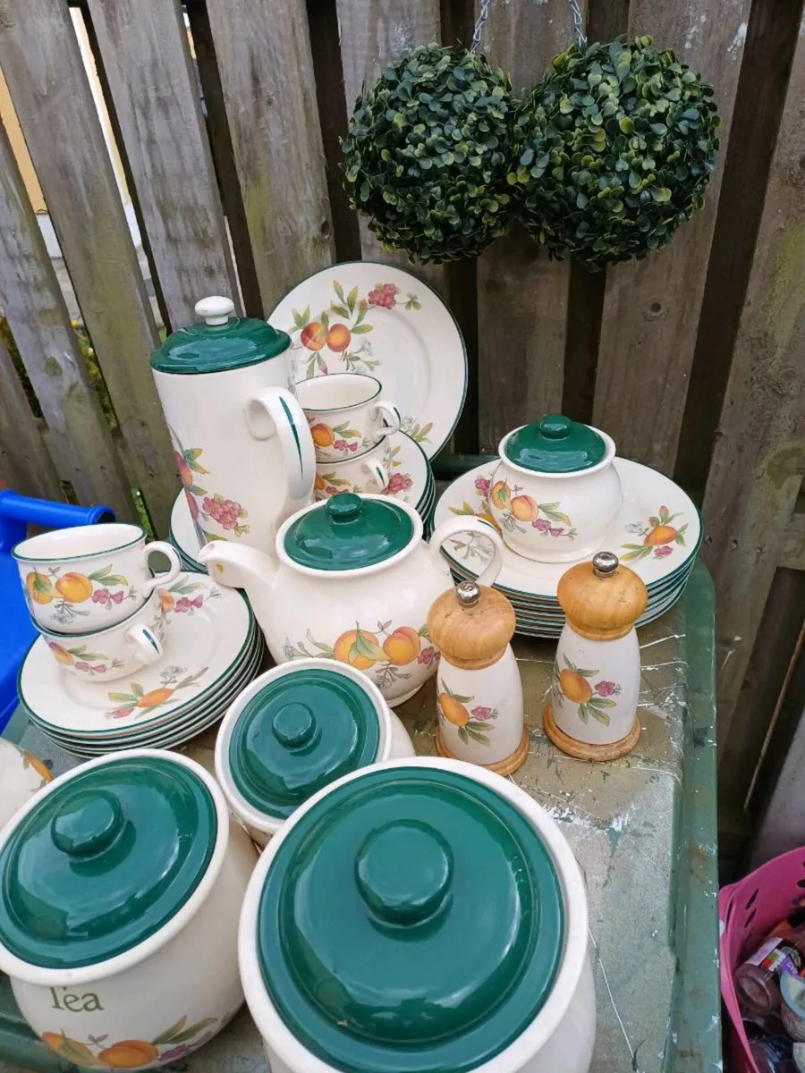 Vintage Cloverleaf Peaches & Cream Set - Image 2