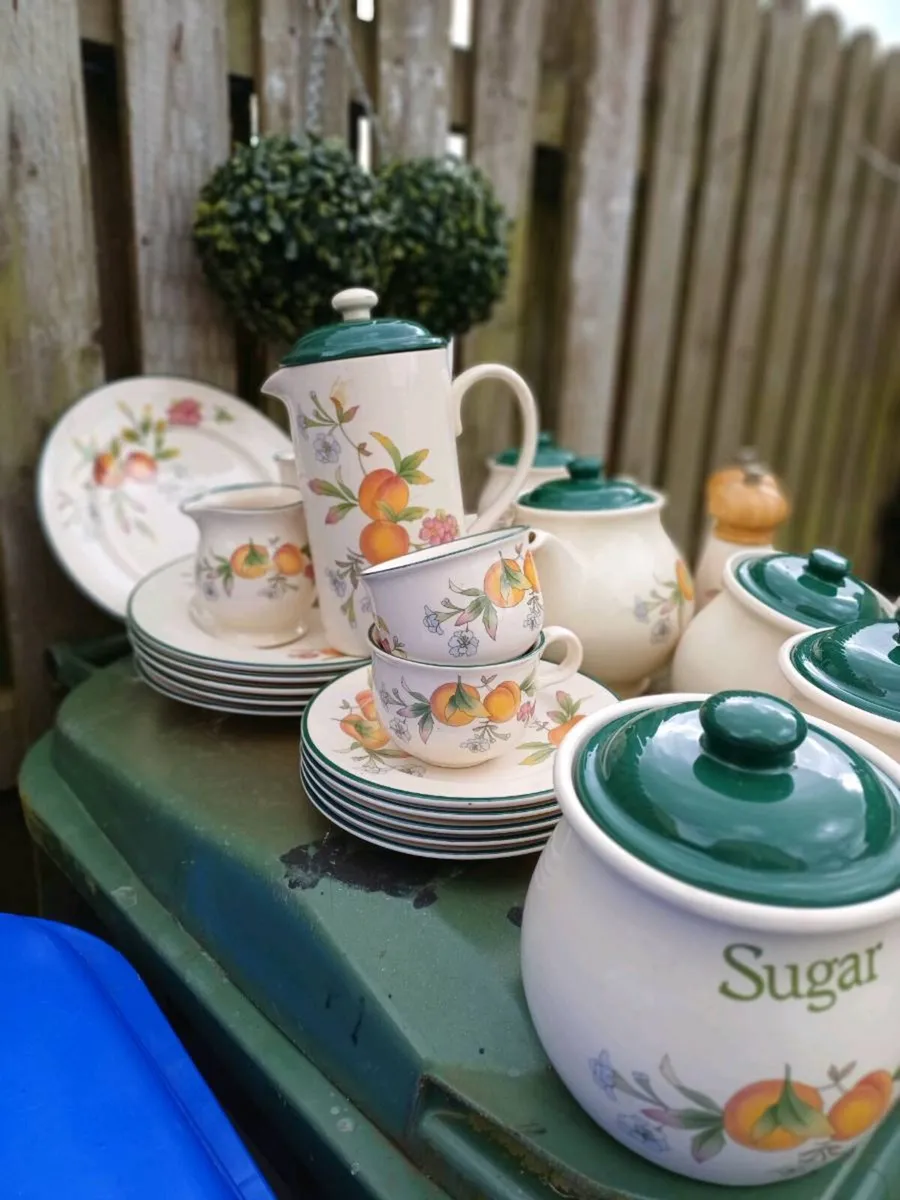 Vintage Cloverleaf Peaches & Cream Set - Image 4