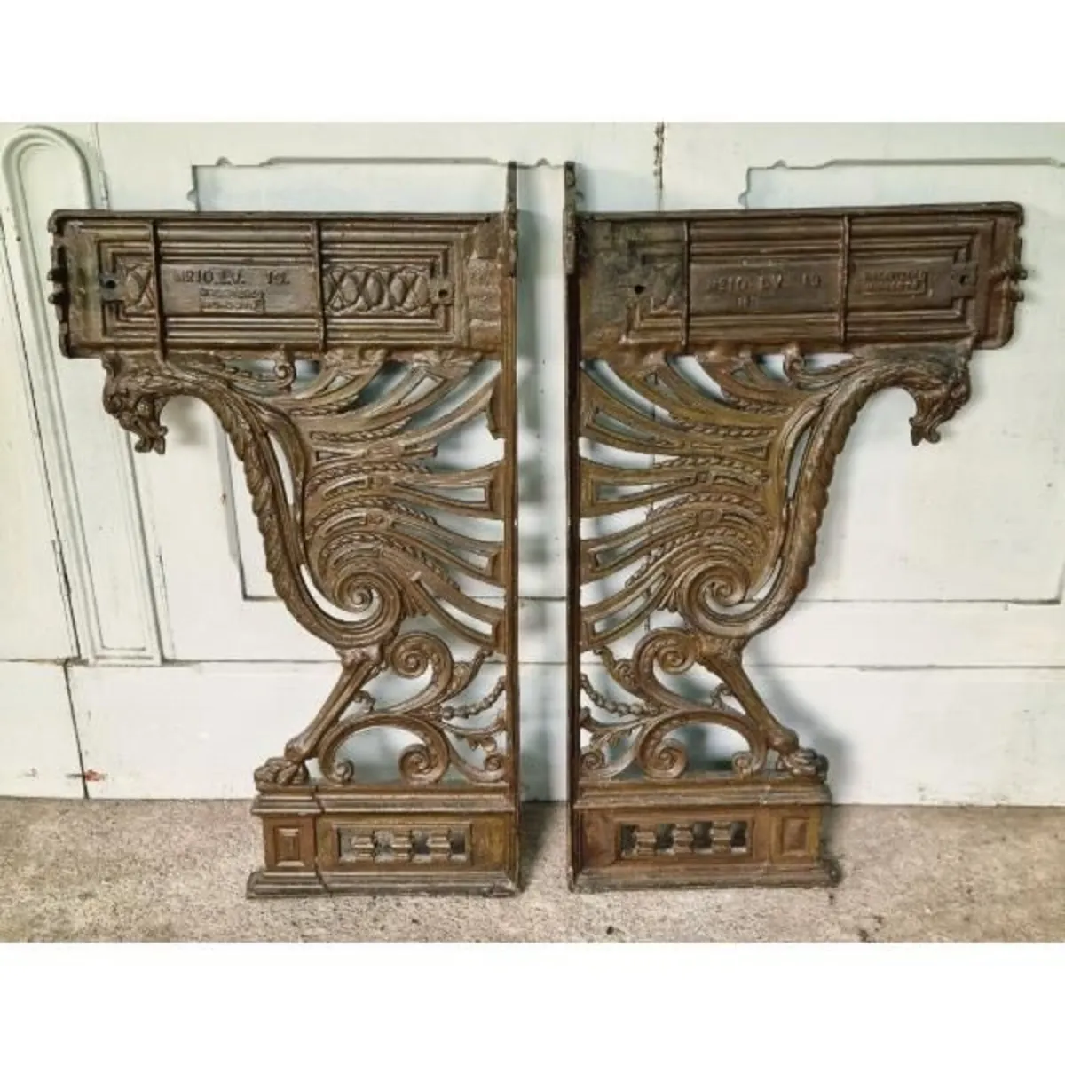 Victorian style Cast Iron Brackets Pair KAS1227 - Image 3