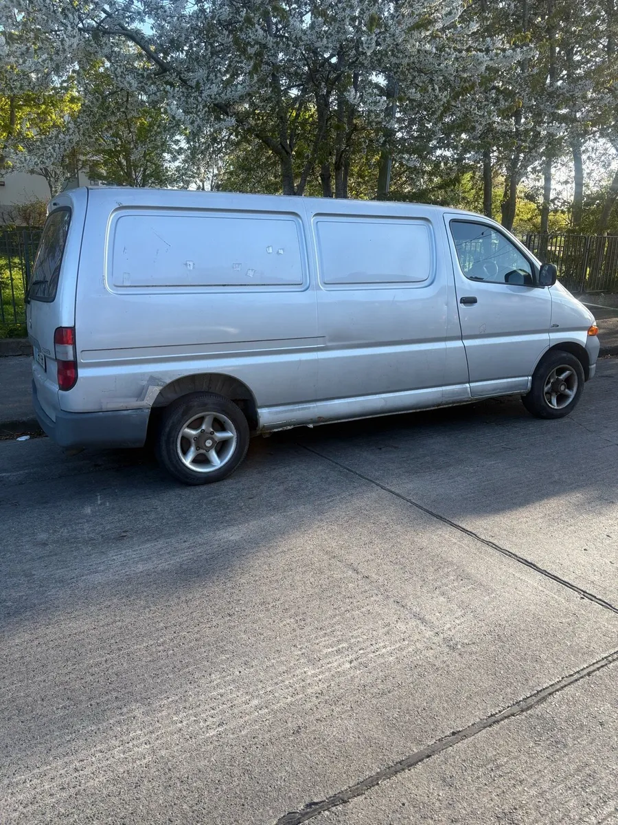 Toyota hiace - Image 4
