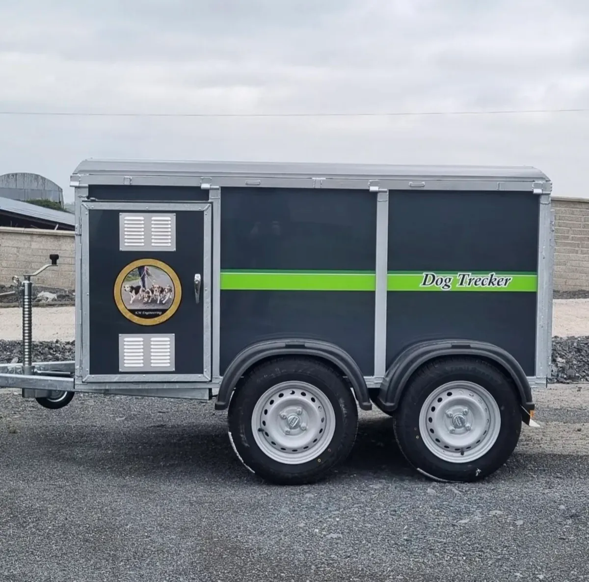 4 birth dog trailer - Image 3