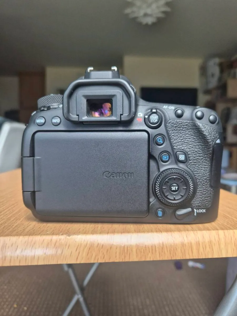 Canon 6d II - Image 2