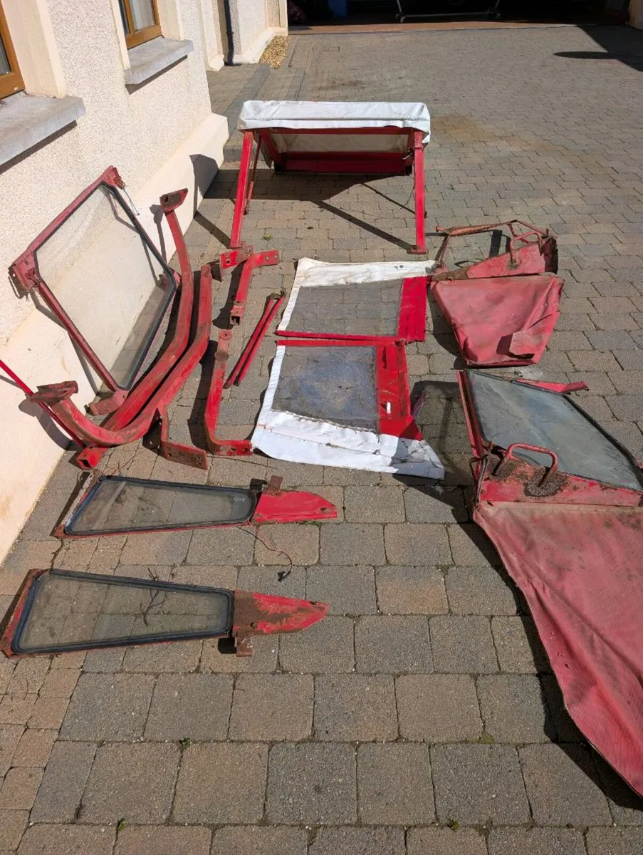 Massey Ferguson 135 cab - Image 1