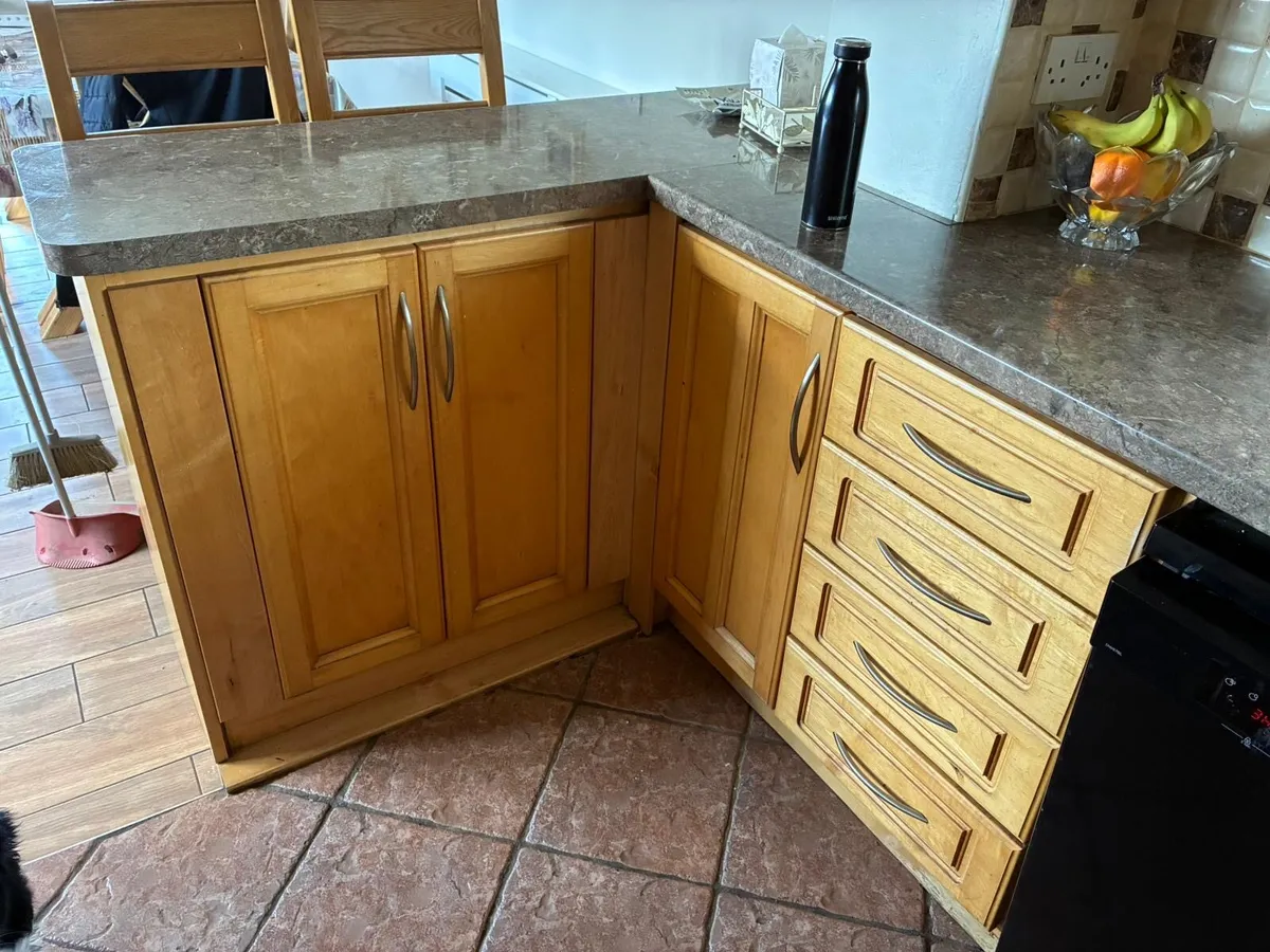 Solid maple kitchen - Image 3