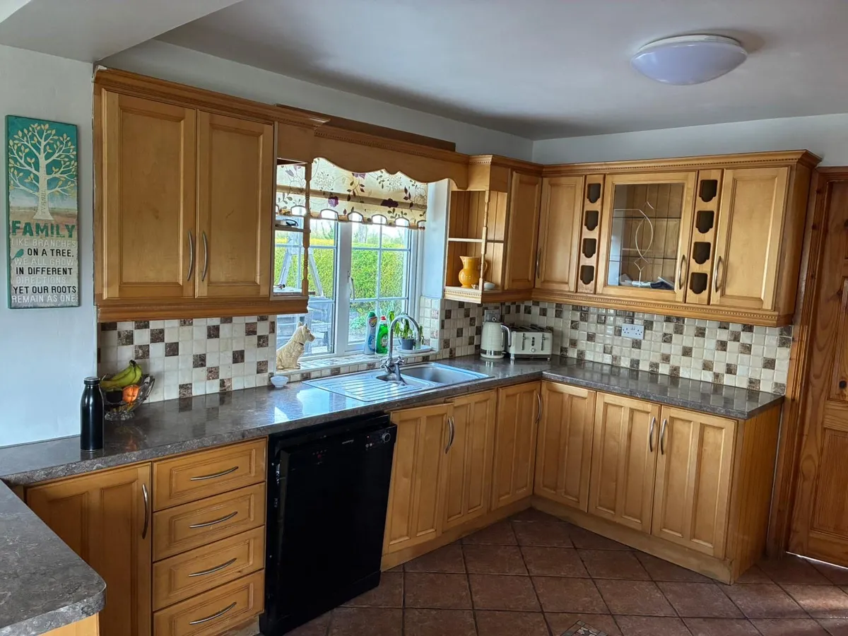 Solid maple kitchen - Image 2