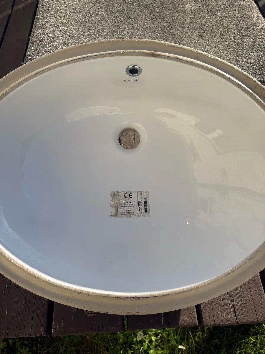 Ceramic sink - Image 2