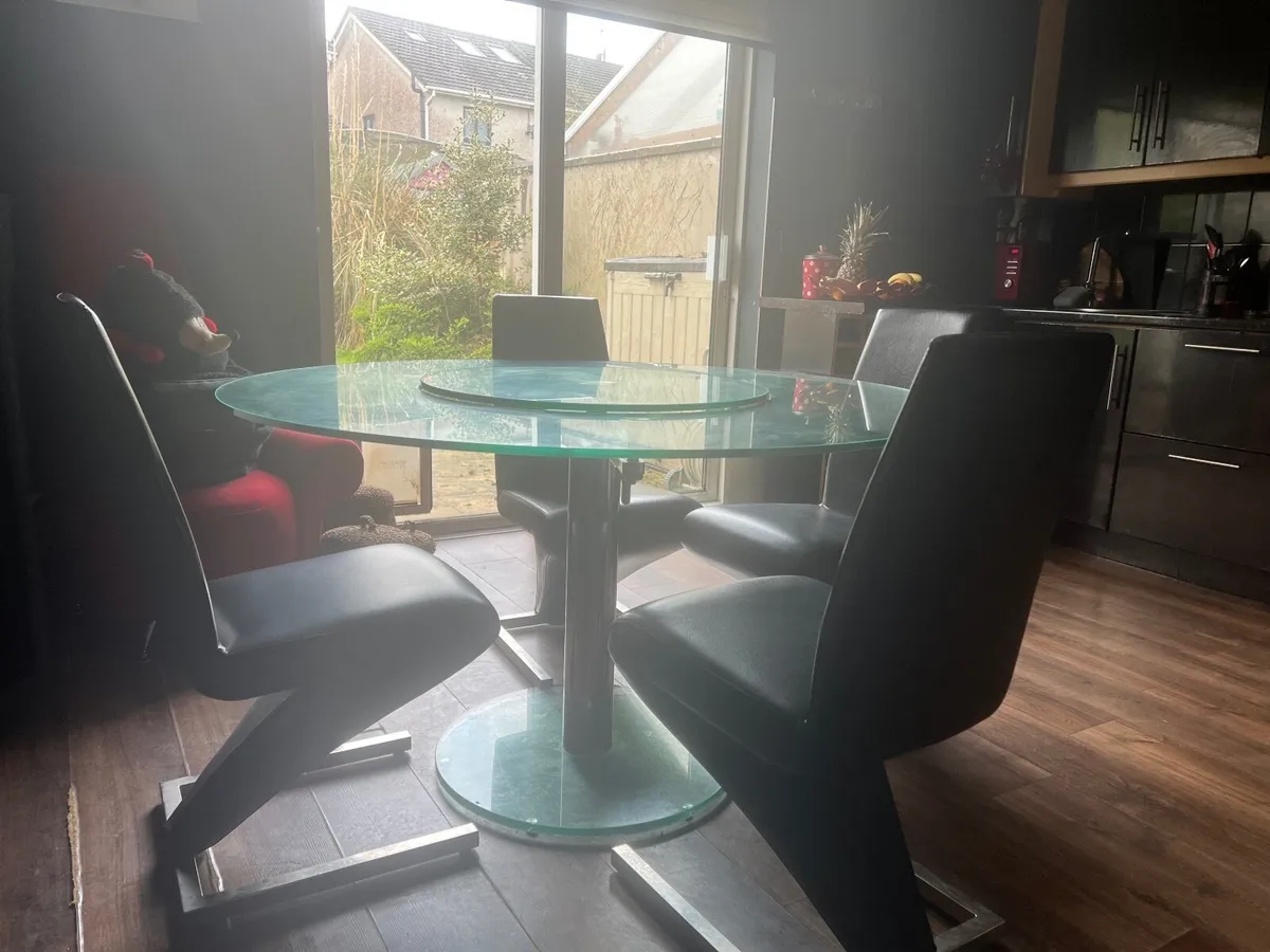 Dinning table with chairs - Image 3