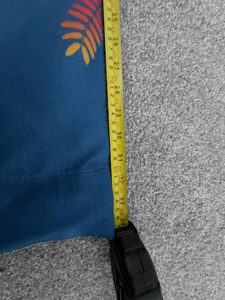 Thermal lined curtains (pair)
Eyelet header - Image 3