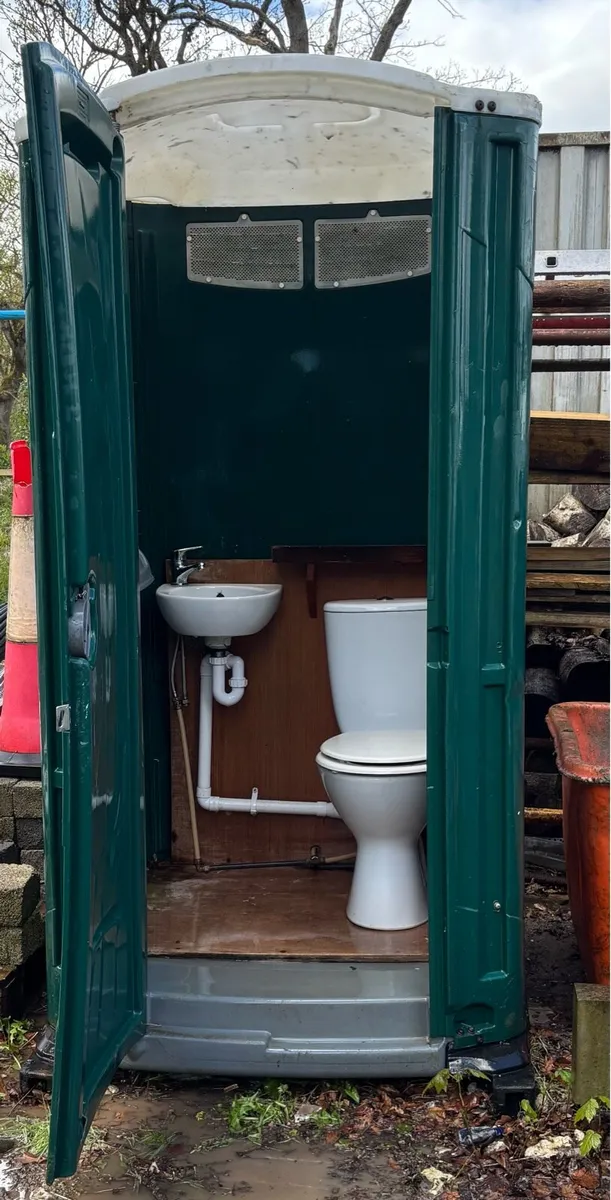 Portaloo - Image 1