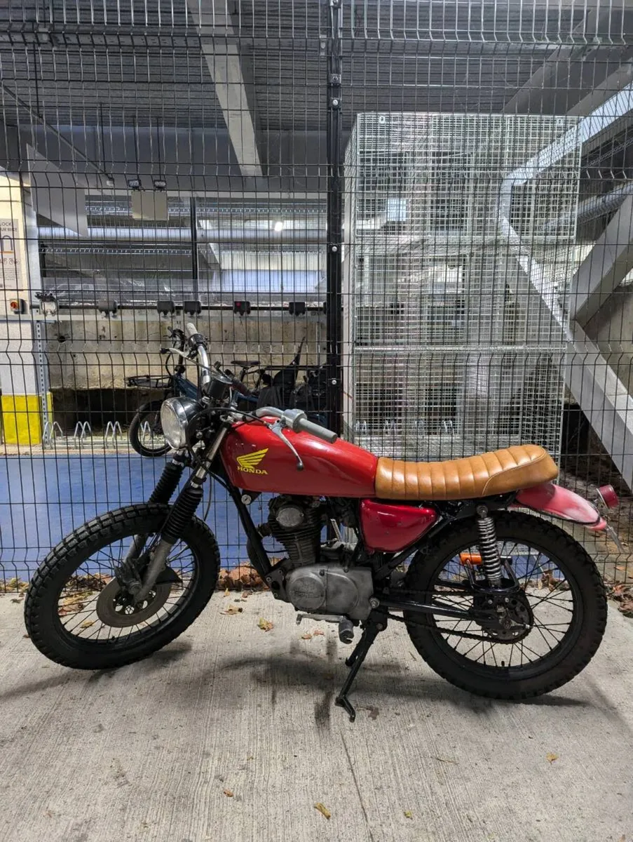 Motorbike Honda CB 125 1979 - Image 1