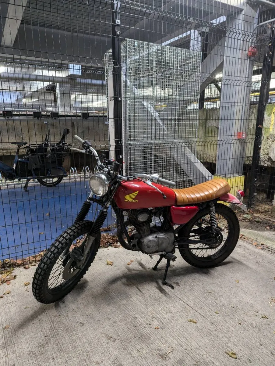 Motorbike Honda CB 125 1979 - Image 2