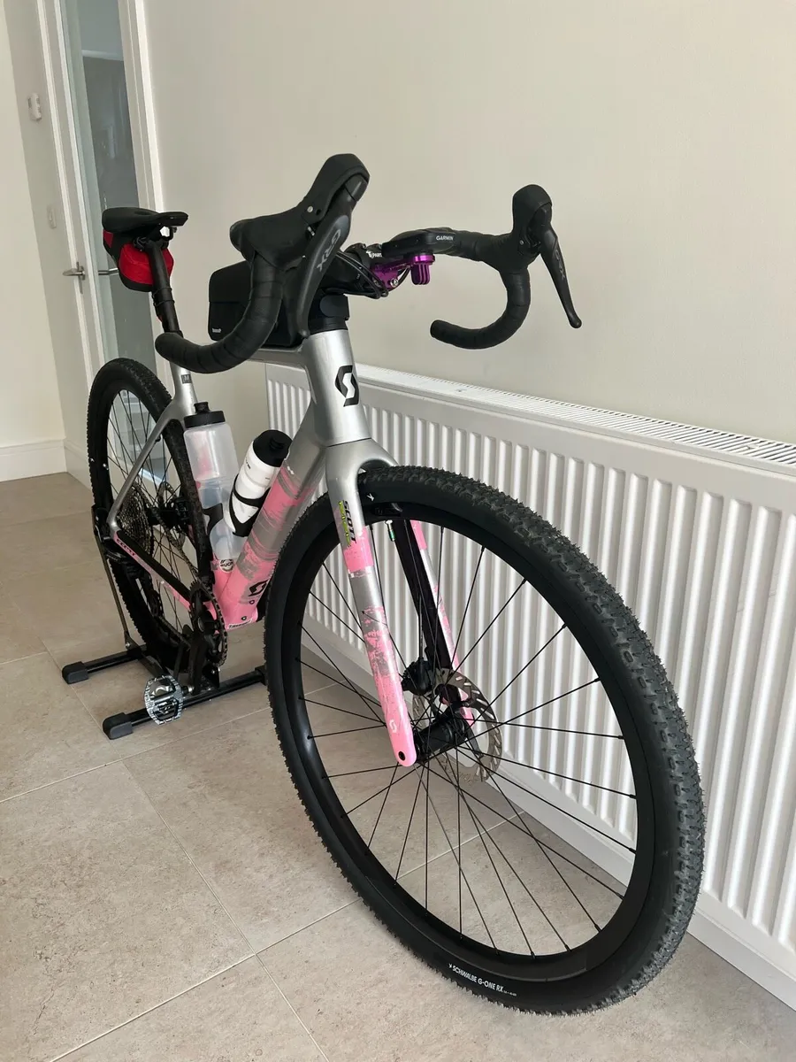 Scott Addict Gravel 30 (size M) - Image 1