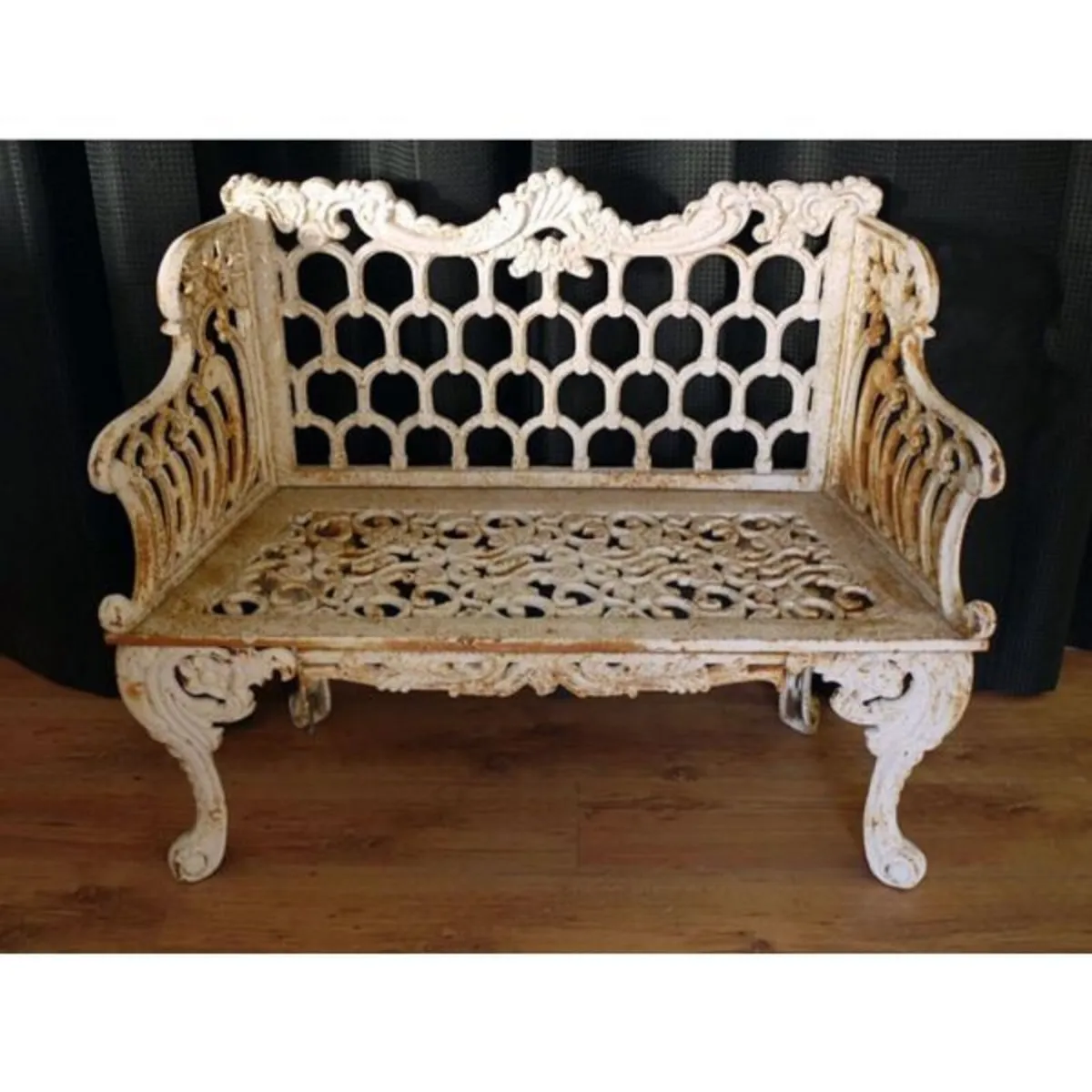 Bench – Cast Iron Horse Shoe – Medium – D542 - Image 1