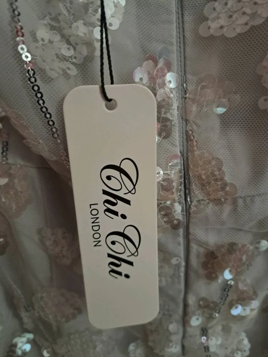 Chi Chi Silver sequin bodycon dress - Image 4